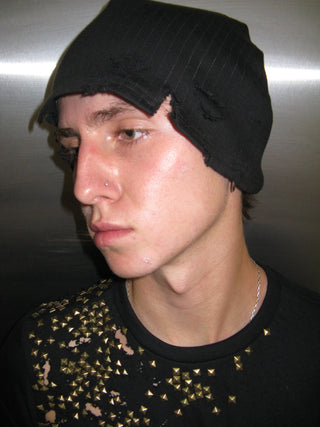 DISTRESSED HIPSTER RIBBED KNIT HAT