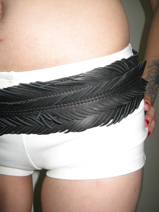LEATHER FEATHER BELT
