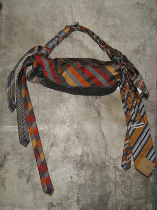 TIE BAG
