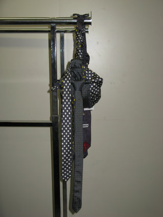 TIE BAG