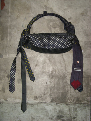 TIE BAG