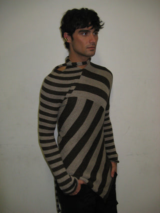 EMO KNIT TOP