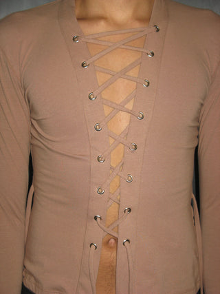 CAMISA CON OJILLOS