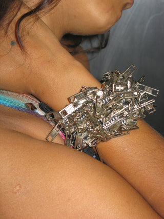 ARTISANAL PULLER BRACELET