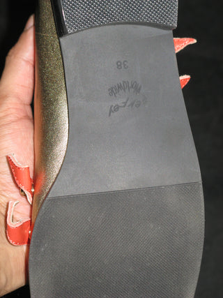 FOLDED POULAINES