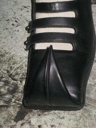 FOLDED POULAINES
