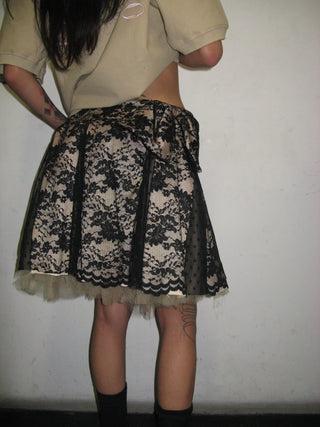 FALDA LACE