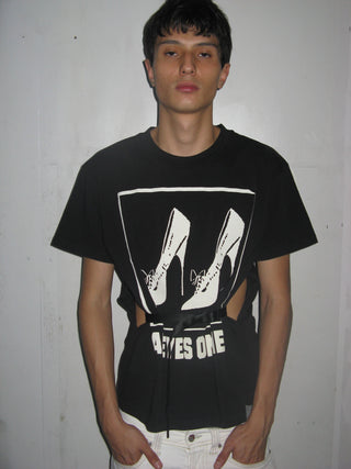 ALL EYES ON ME BELTED T SHIRT