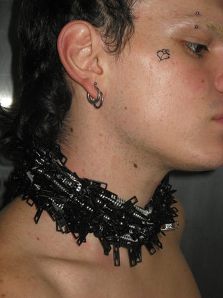 ZIP CHOKER